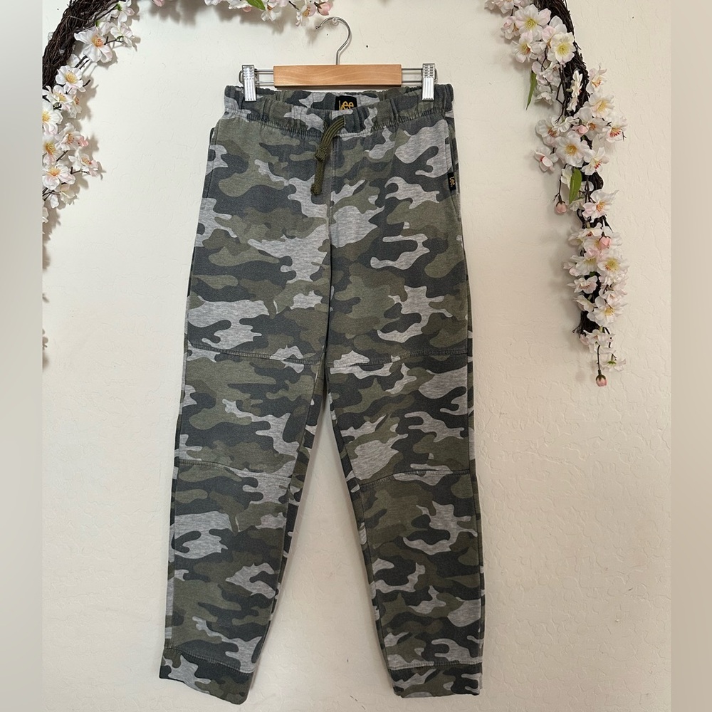 • Lee • Camouflage Pants